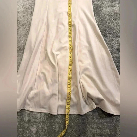 Women’s NWT Cream Lulus Formal Dress - Picture 9 of 9